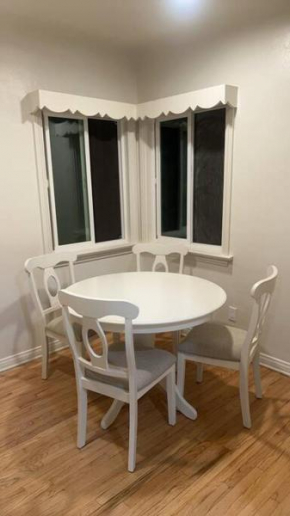 Spacious Newly Renovated 1b1b House Easy Access to Highway Parks